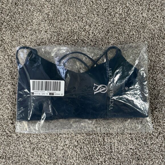 Victoria's Secret VSX Elevater Liquid Shine Light Support Sports Bra Medium NWT - Picture 10 of 10